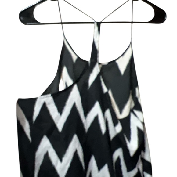 H&M Black and White Chevron Camisole - Picture 2 of 3